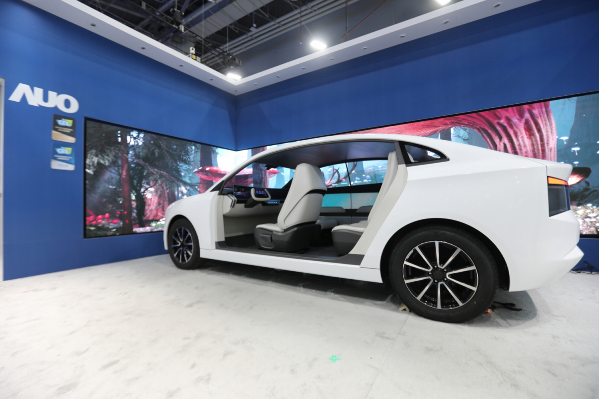 NG娱乐发表全新Smart Cockpit 2024，大秀显示应用成果、及释放Micro LED终极显示技术量能的全新智慧座舱，以营造突破性、沉浸式的视觉体验，重新定义智慧座舱，满足驾乘人员的全方位感受。