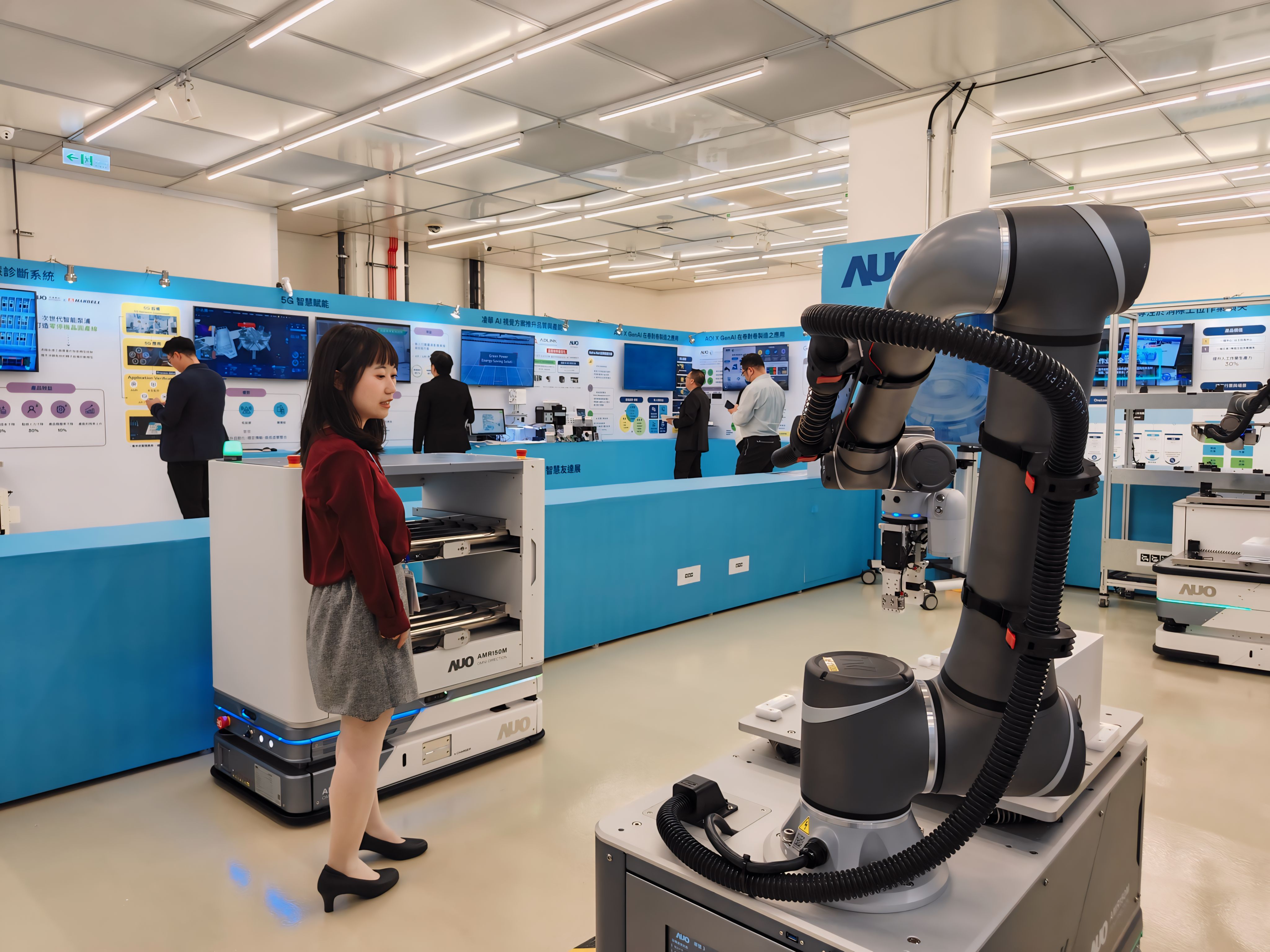 2024智能NG娱乐展邀集生态圈伙伴共同参展，从数字应用、净零减碳到能源发展，创造全方位永续商机，携手生态圈伙伴迈向永续未来